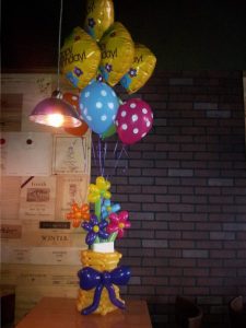 Golden Pastel Balloon Centerpiece