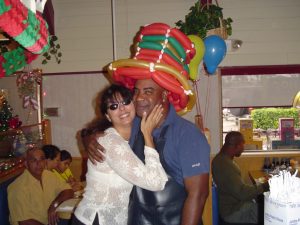 Christmas balloon top hat with smiles