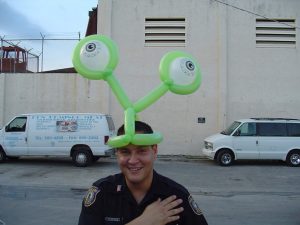 Double eyed alien balloon hat