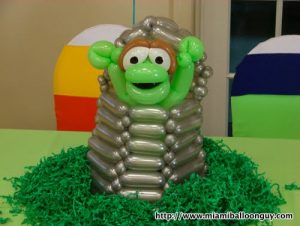Sesame Street Oscar the Grouch balloon parody centerpiece
