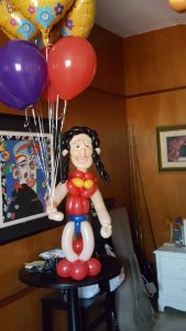 Wonder Woman birthday balloon bouquet